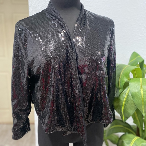 🎉SOLD ELSEWHERE 🎉Kardashian Kollection Blazer - Picture 6 of 6